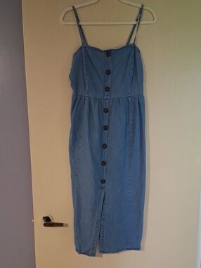 Light Blue Denim Button-Front Midi Dress with Spaghetti Straps